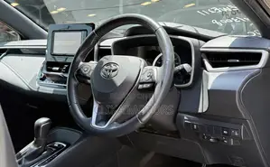 Toyota Corolla Hatchback 2019 Ivory