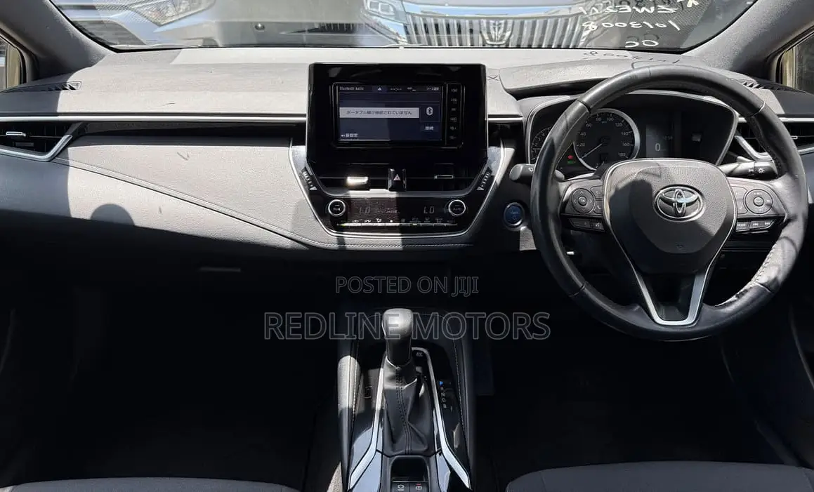 Toyota Corolla Hatchback 2019 Ivory