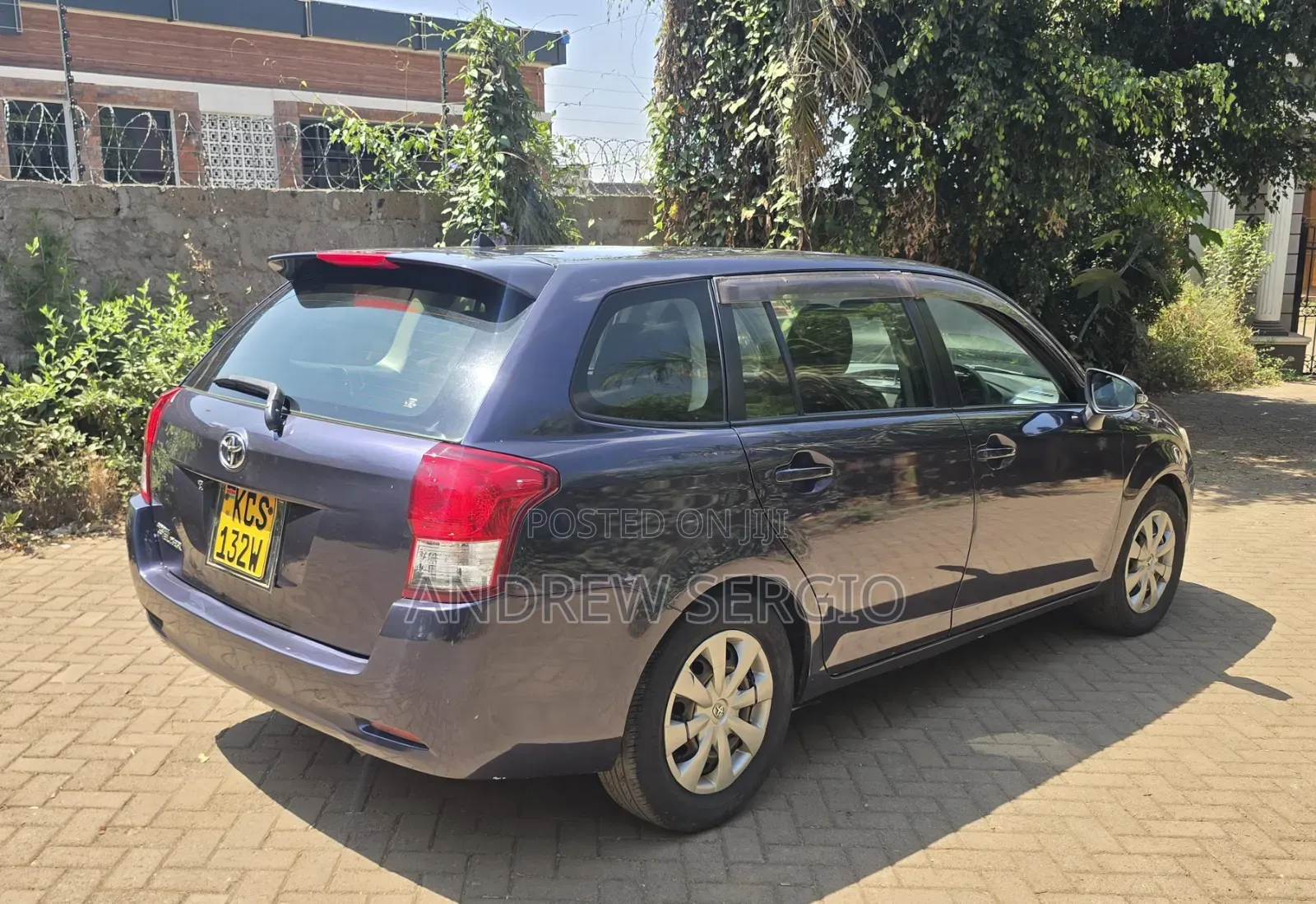 Toyota Corolla Fielder 2013