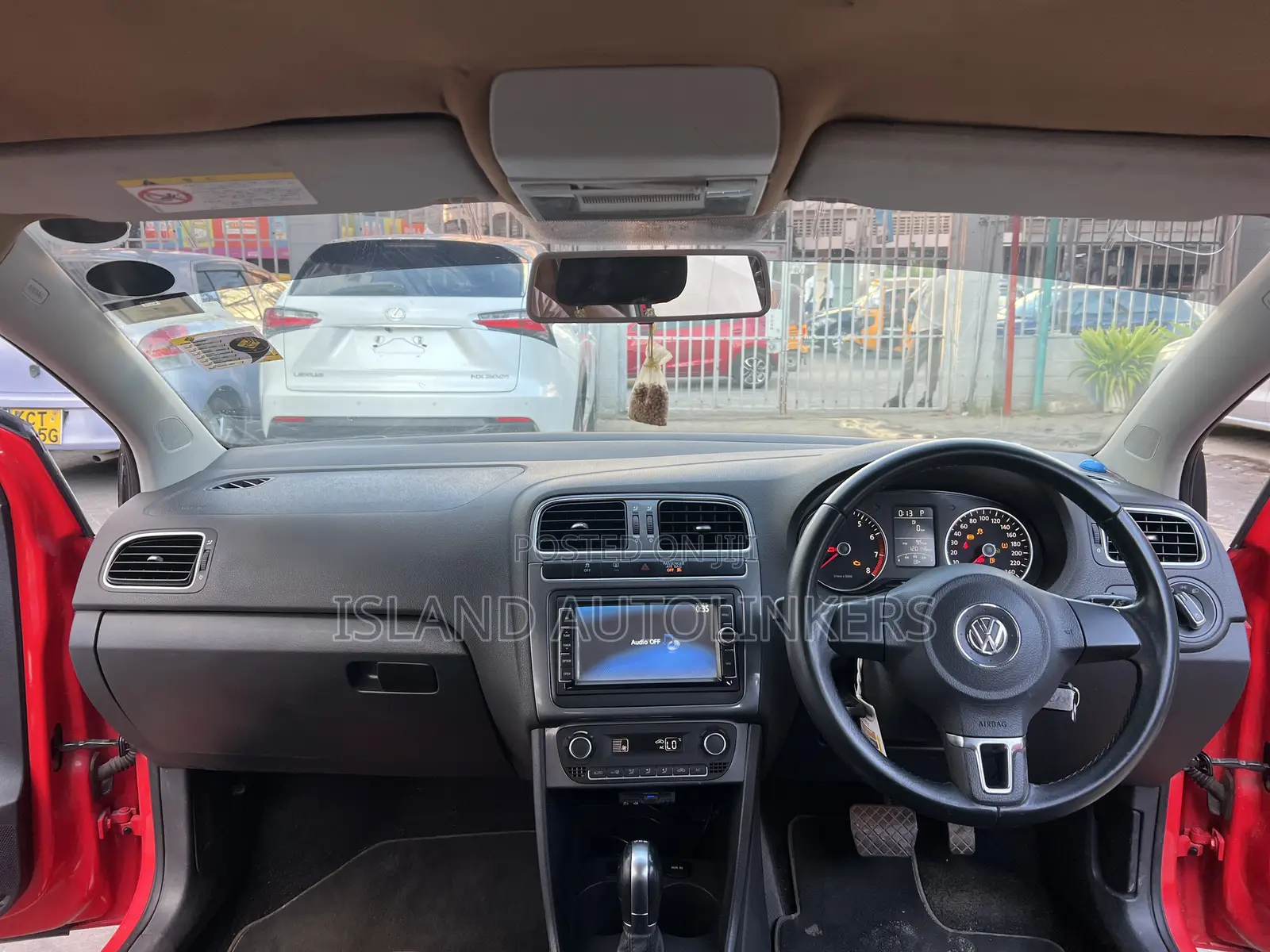 Volkswagen Polo 2014 Red