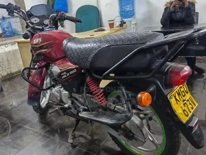TVS HLX Plus ES 2025 Red