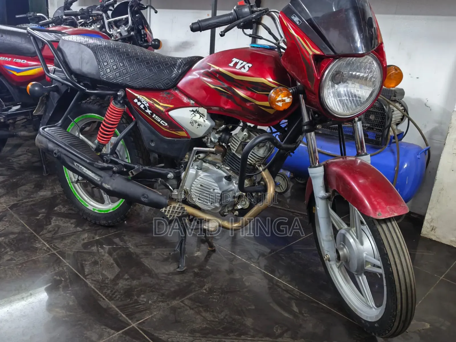 TVS HLX Plus ES 2025 Red