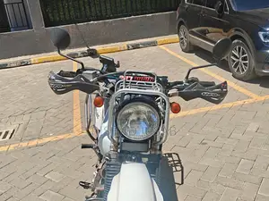 Suzuki 2013 White