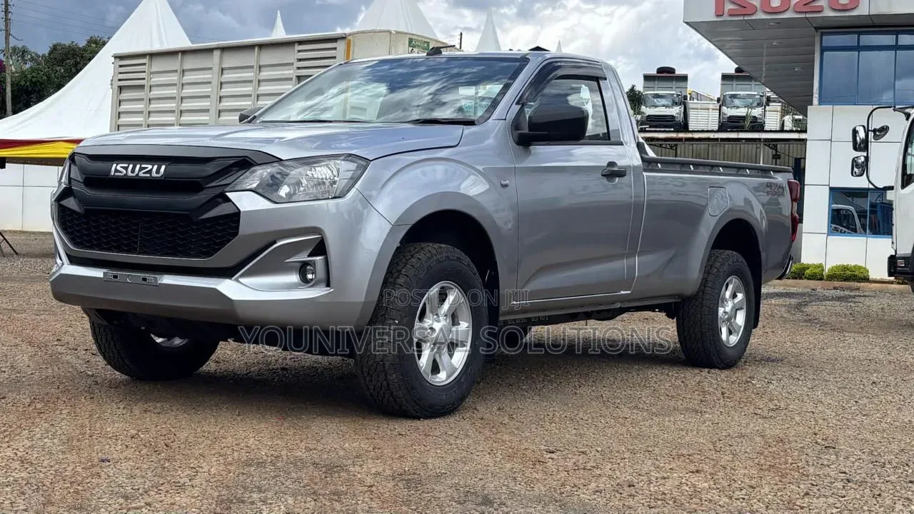 New Isuzu D-MAX 2024 Silver
