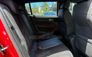 Peugeot 308 2018 Red