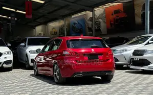 Peugeot 308 2018 Red