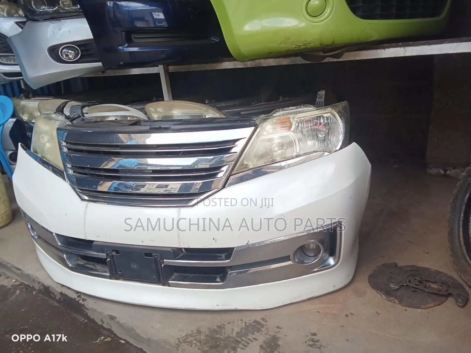 Nosecut Nissan Serena