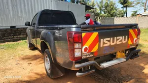 Isuzu D-MAX 2022 Gray