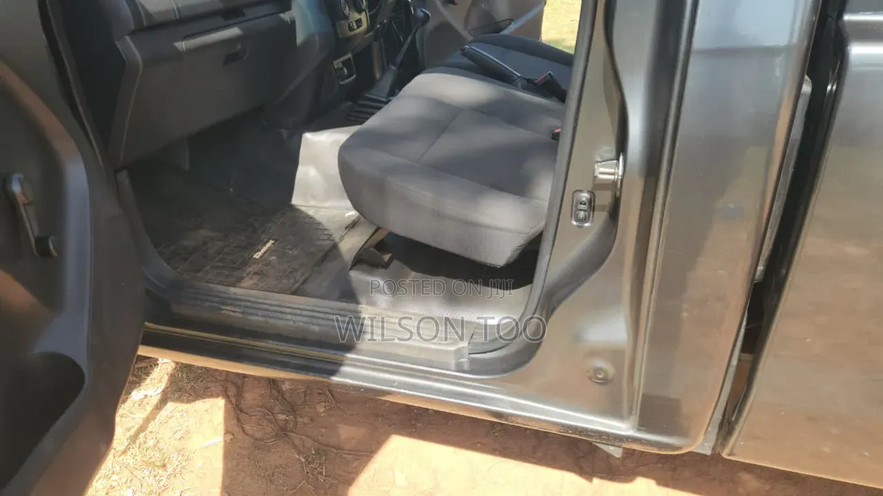 Isuzu D-MAX 2022 Gray