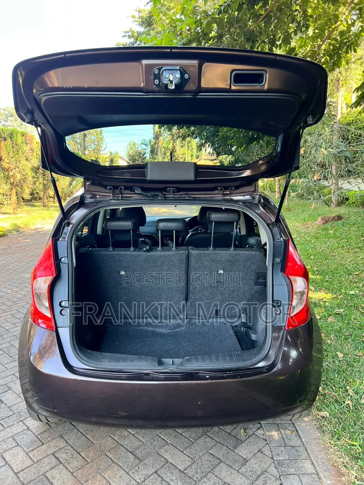 Nissan Note 2015 Burgundy