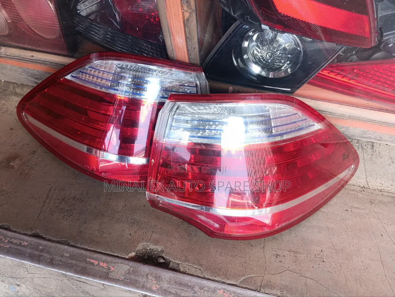 Toyota Crown Backlight Complete With Bulb and Socket
