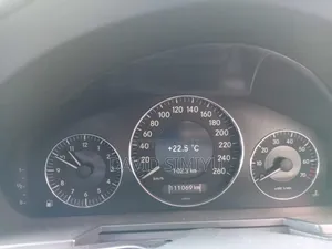 Mercedes-Benz E200 2005 Silver