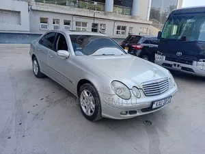 Mercedes-Benz E200 2005 Silver