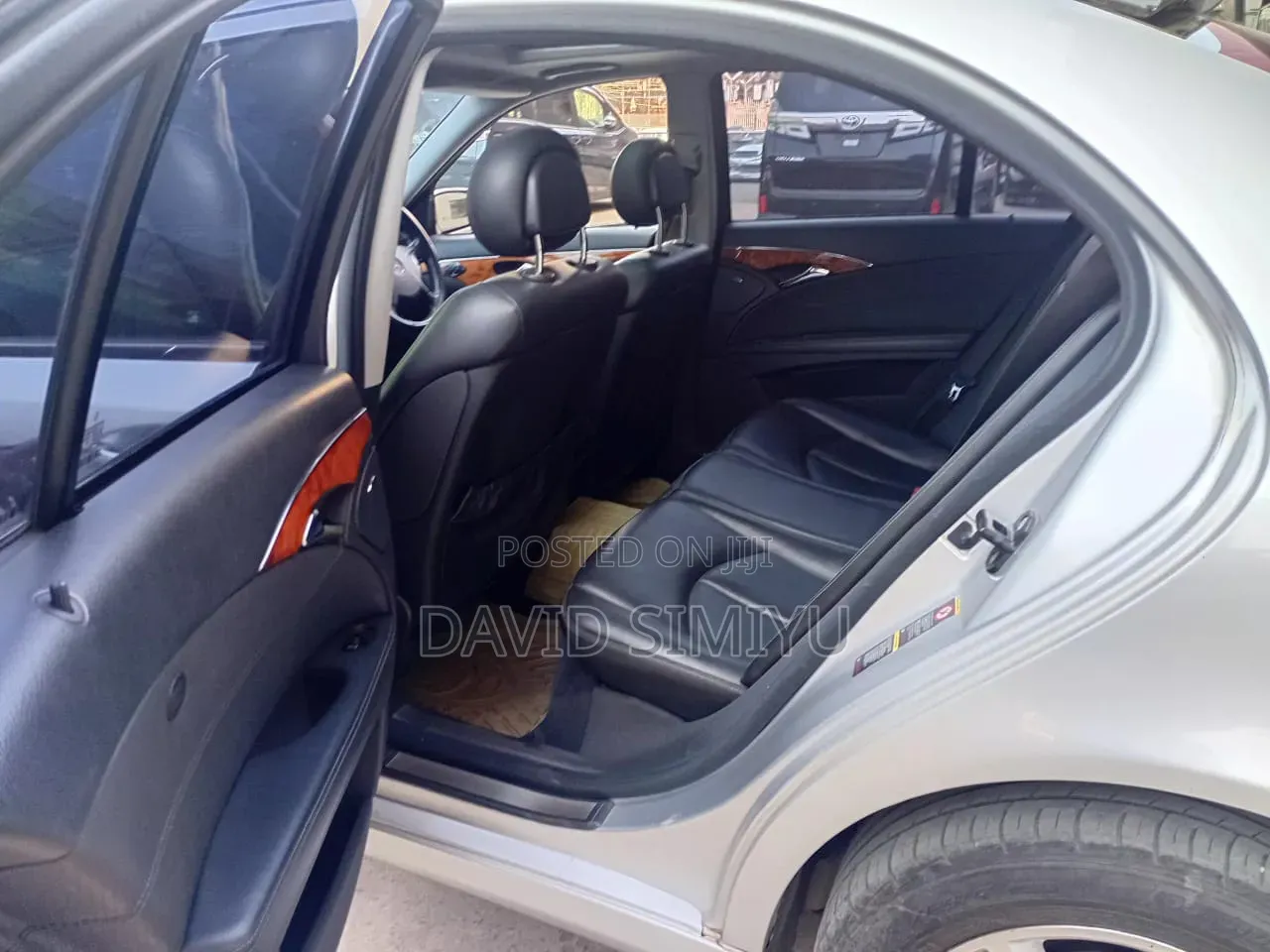 Mercedes-Benz E200 2005 Silver