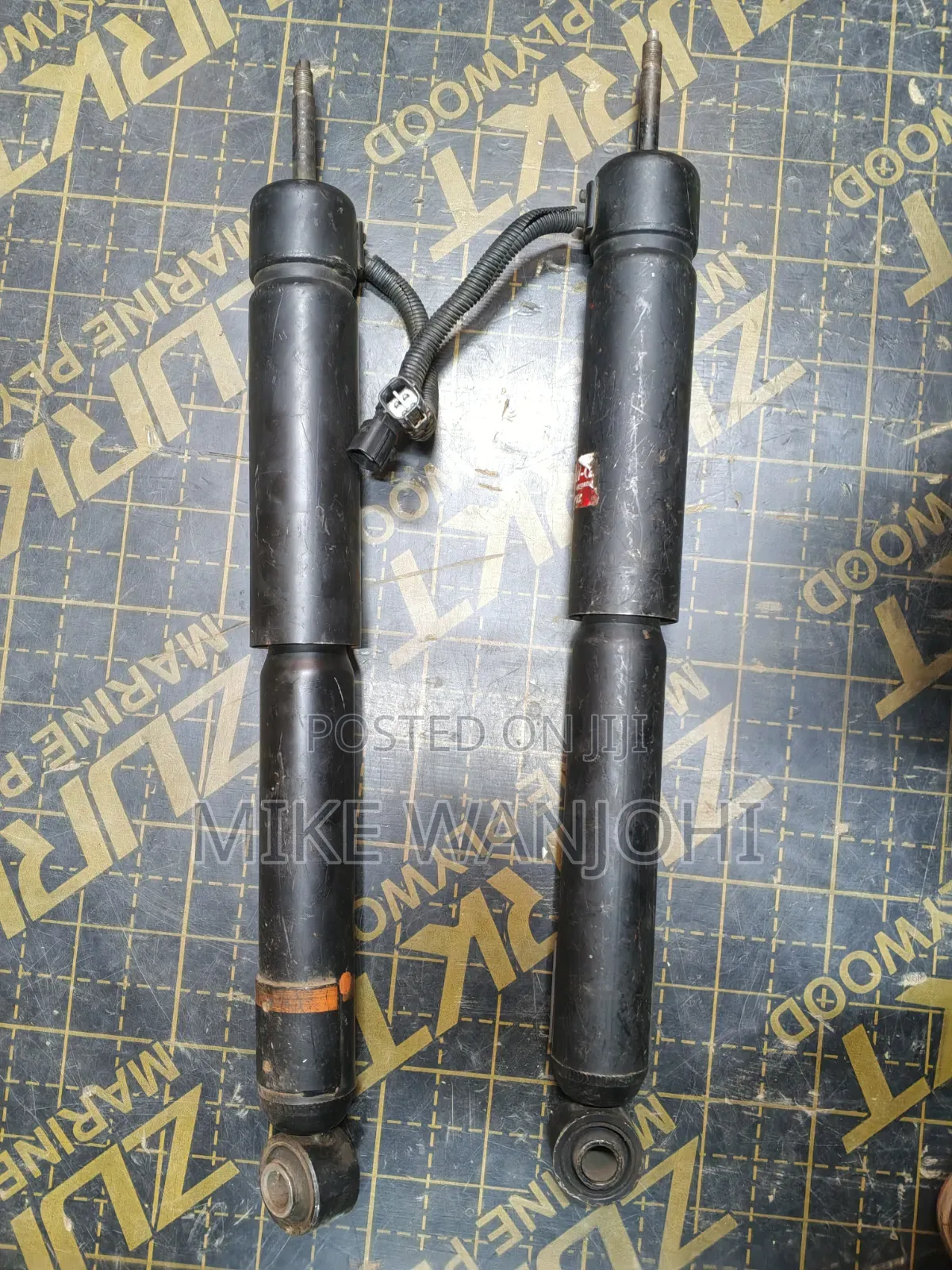 Prado 120/150 Lexus Electronic Adjustable Rear Shock Absorbers