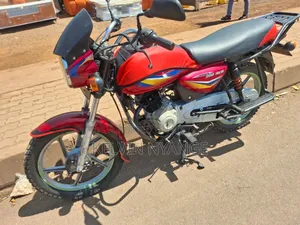 Bajaj Boxer 125 2023 Red