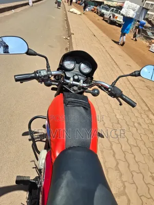 Bajaj Boxer 125 2023 Red