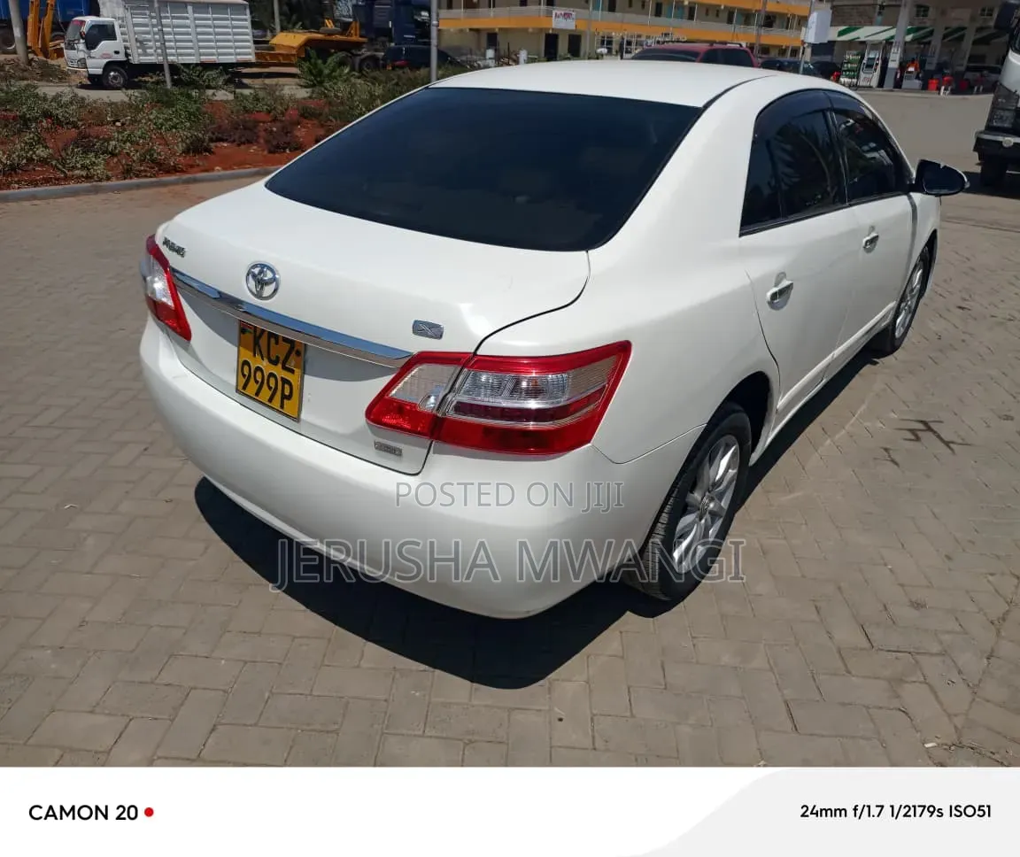 Toyota Premio 2014 White