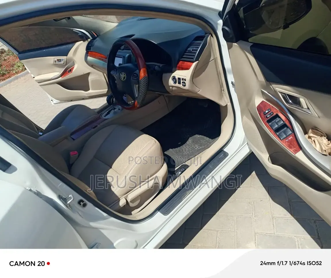 Toyota Premio 2014 White
