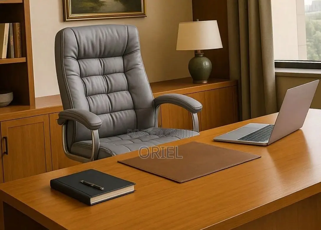 Office Chair : Premium Grey Leather Boss Office Chair