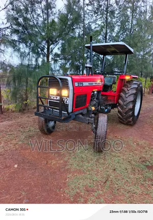 Tractor Massey Ferguson 375 Red Local