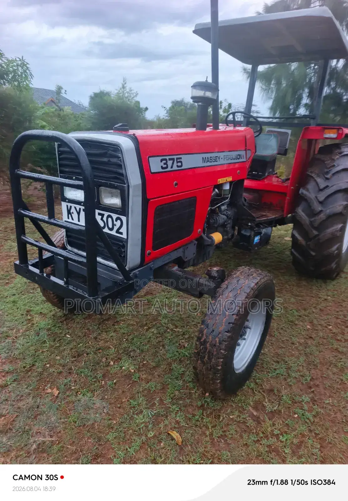 Tractor Massey Ferguson 375 Red Local