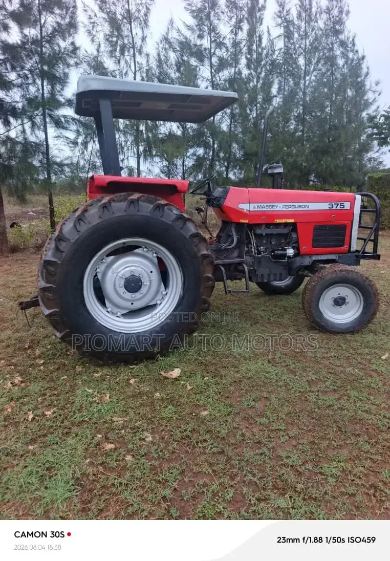 Tractor Massey Ferguson 375 Red Local
