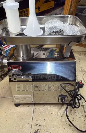 M22 Meat Mincer With Reverse Function – Heavy-Duty Meat Grinder