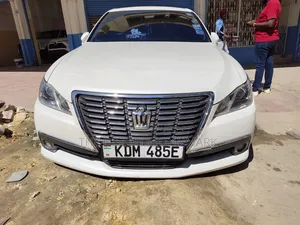 Toyota Crown 2016 White