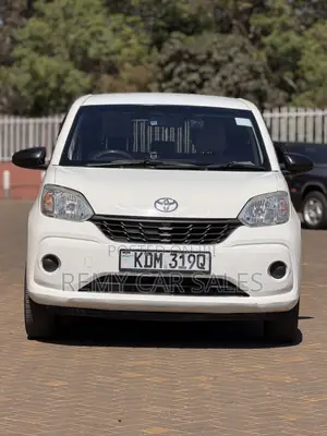 Toyota Passo 2017 White