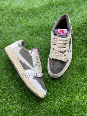 J1 Low "Reverse Mocha