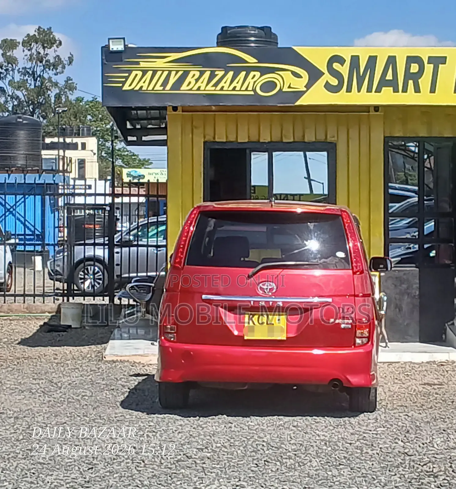 Toyota ISIS 1.8 G 2WD 2010 Red