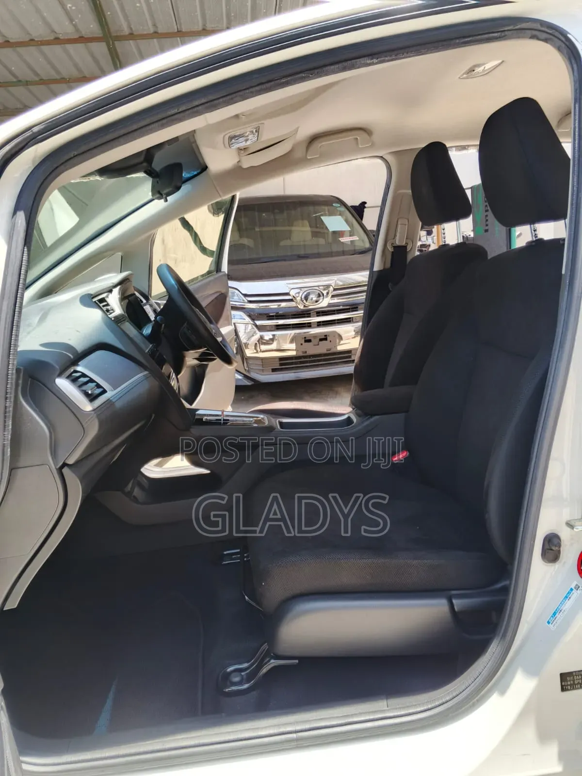 Honda Fit Shuttle 2019 White