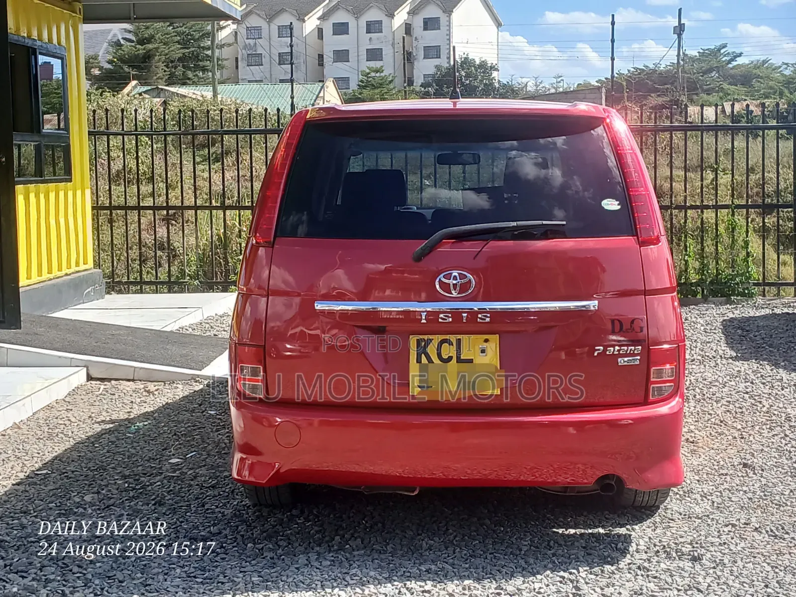 Toyota ISIS 1.8 G 2WD 2010 Red