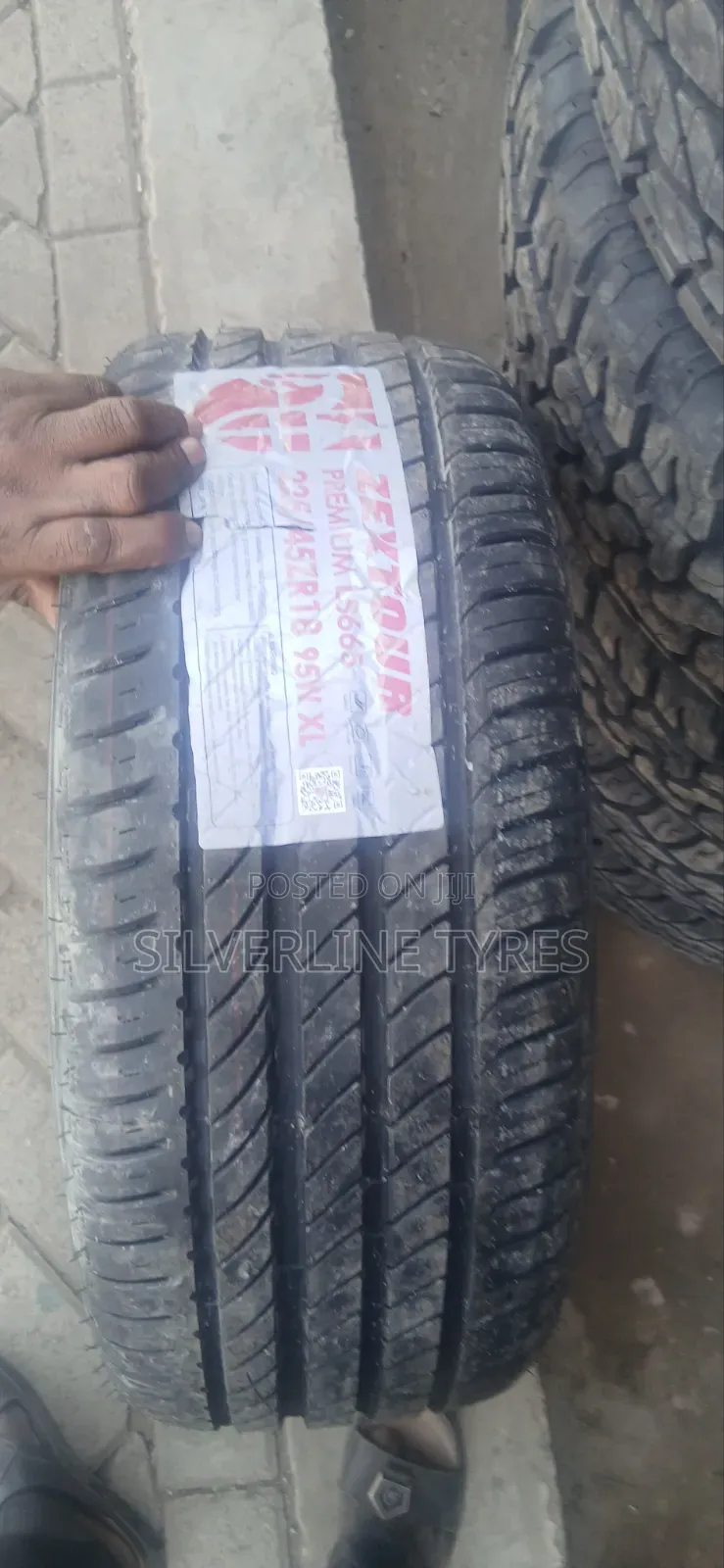 225/45r18 Zextour
