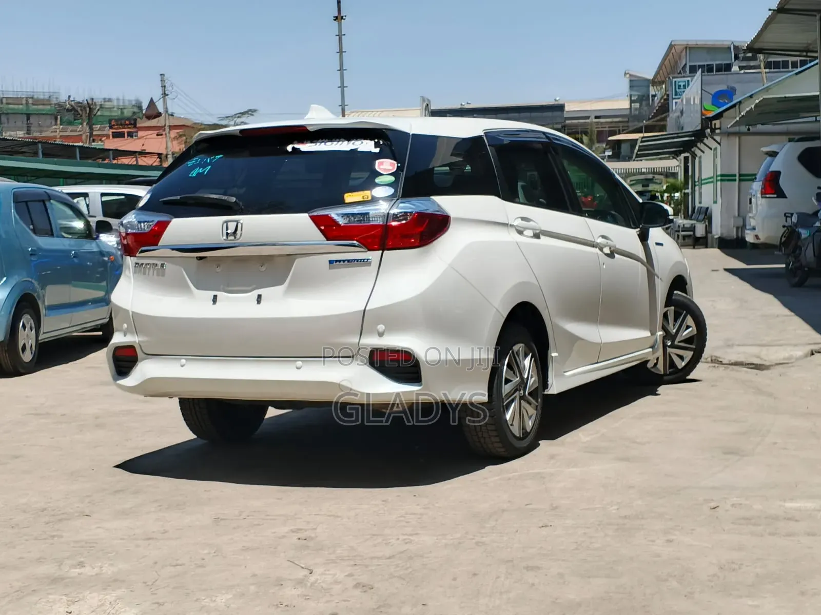 Honda Fit Shuttle 2019 White