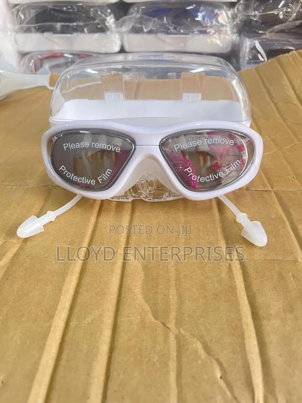 Anti-Fog Swimming Goggles - thumbnail 2