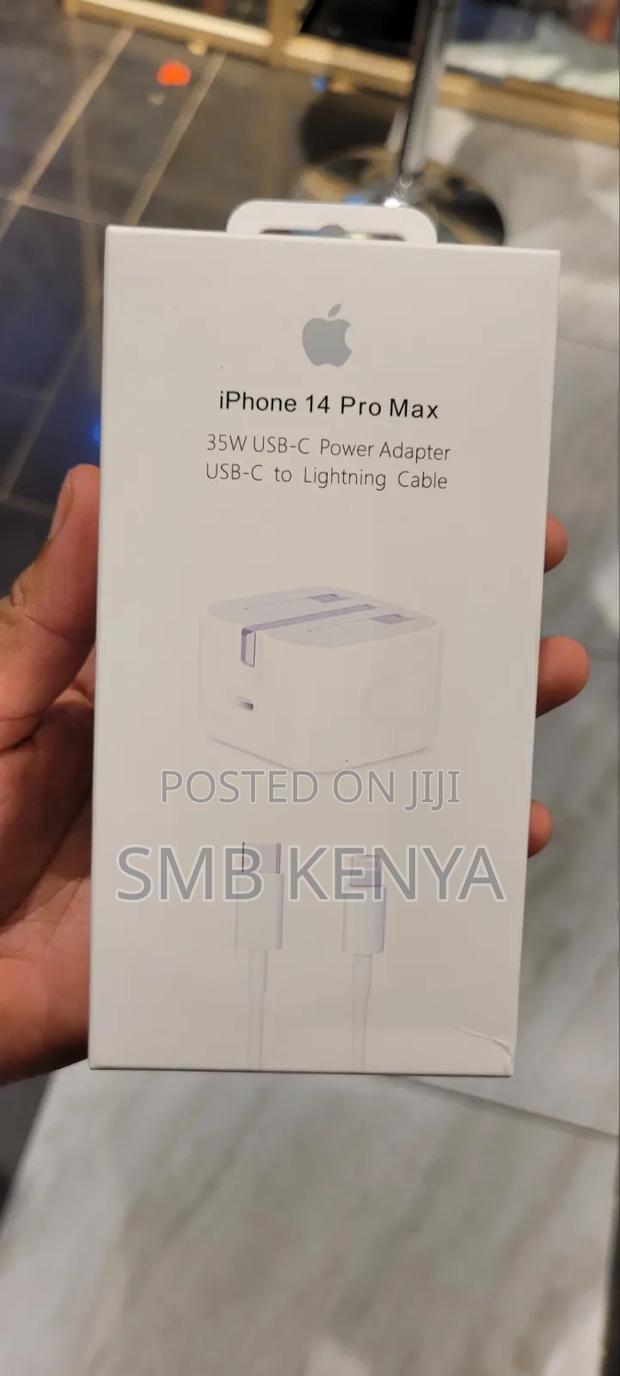 Apple 35W USB-C Fast Charging Adapter With Lightning Cable - thumbnail 2
