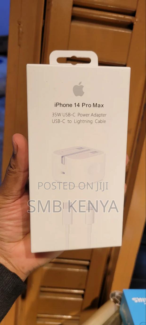 Apple 35W USB-C Fast Charging Adapter With Lightning Cable - thumbnail 4