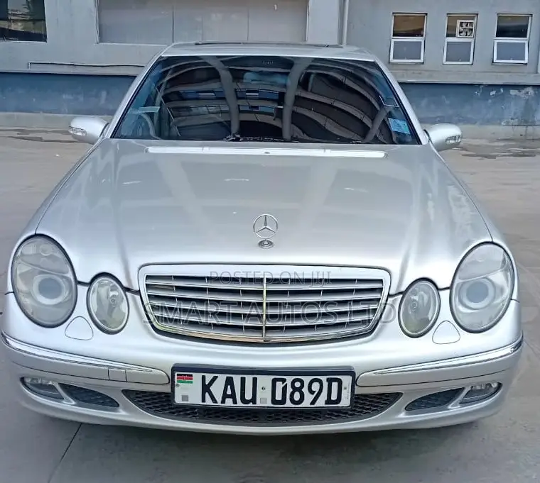 Mercedes-Benz E200 2005 Silver