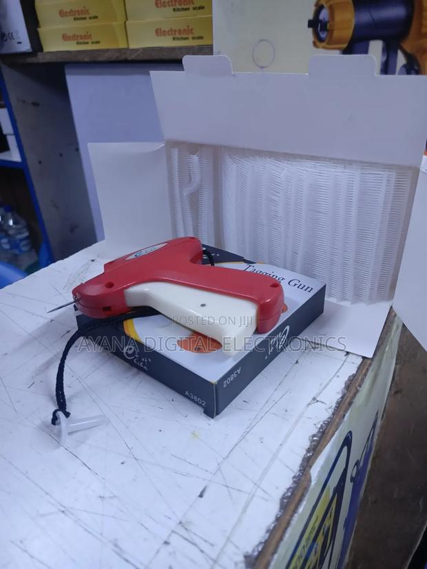 Quality Tagging Gun and 5000pcs Tagging Pins