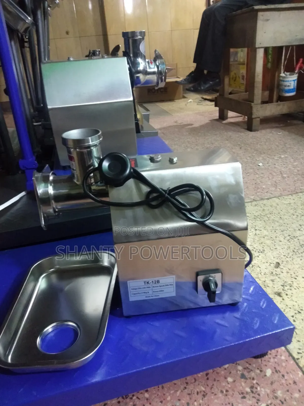 Electric Commercial Meat Mincer 12