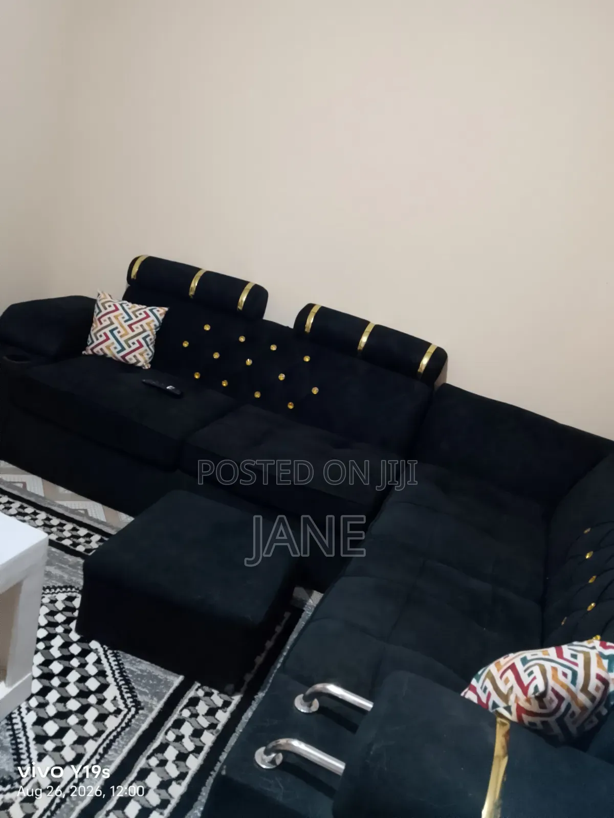 “5 Seater Black Gold Corner Sofa Set – Good Condition”