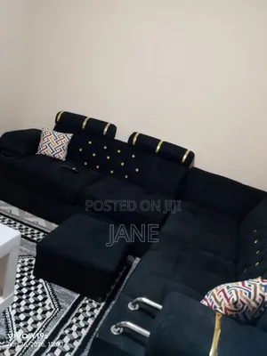“5 Seater Black Gold Corner Sofa Set – Good Condition”