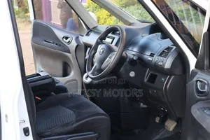 Nissan Serena 2014 White