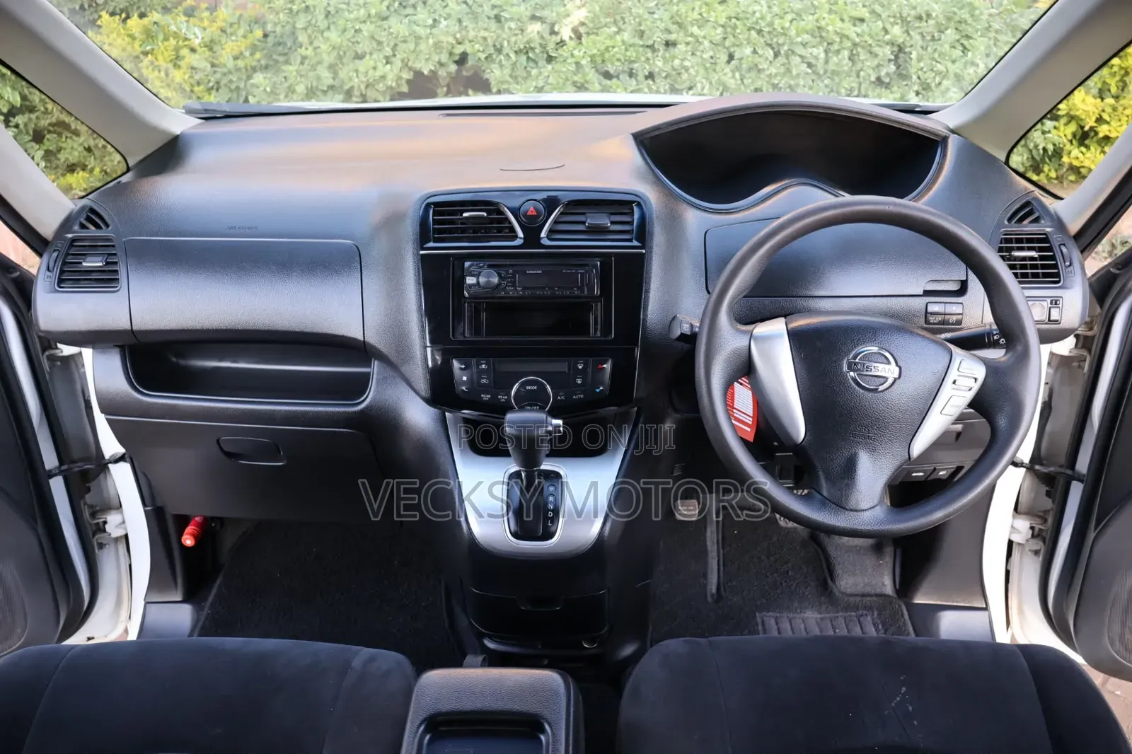 Nissan Serena 2014 White