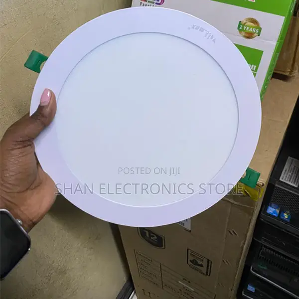 AC 220 - 240V Recessed Downlight Round 18 Watt Warmwhite