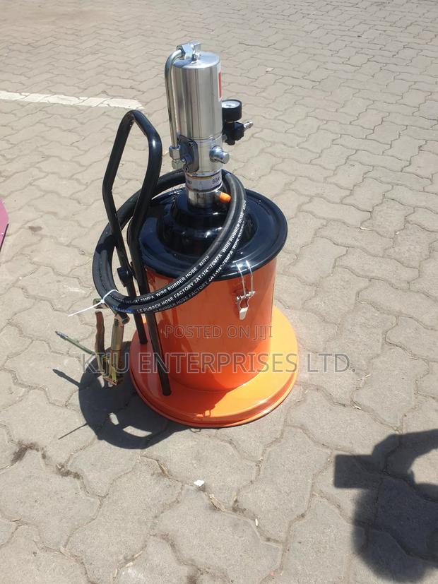 Pneumatic Grease Bucket - thumbnail 3