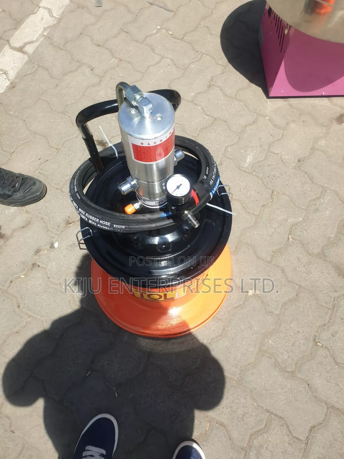 Pneumatic Grease Bucket