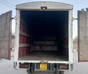 Mitsubishi Canter 4d 34